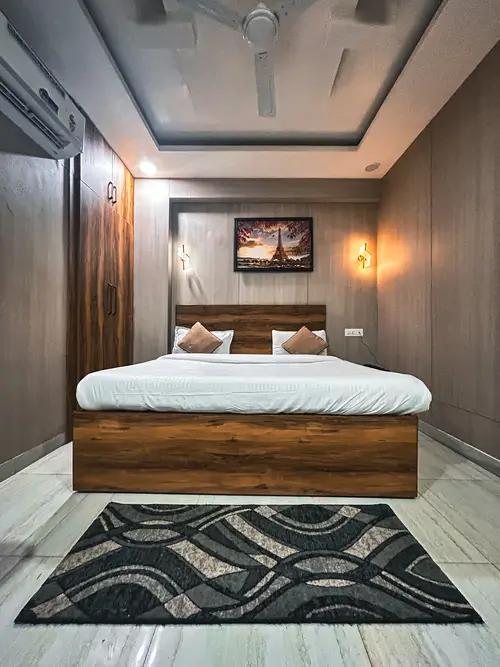 delux rooms blueberry cafe & residency